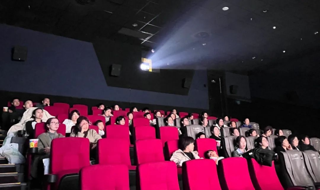 致敬平凡 成就不凡(图1)